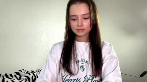 Sofia online show from 11/10/25, 10:47