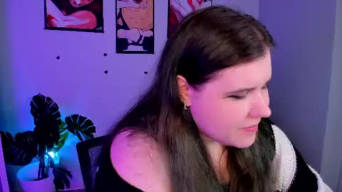 Snapshot of hoctra_neith chatting on 06/20/26, 01:58 Hanna online show from 06/20/26, 01:58