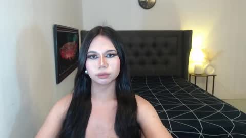 hoe_freesia online show from 05/05/26, 06:05