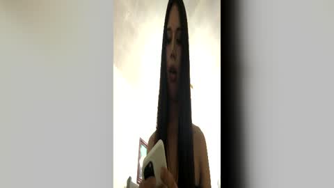 Snapshot of hoe_freesia chatting on 06/30/26, 01:01 hoe_freesia online show from 06/30/26, 01:01