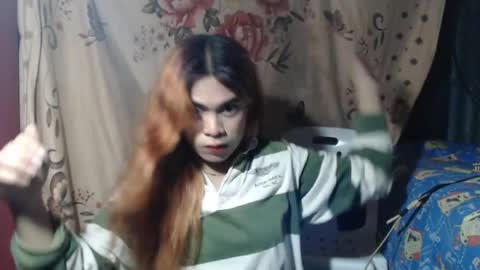 Snapshot of hoelyaurora chatting on 04/23/26, 07:05 Aurora3 online show from 04/23/26, 07:05