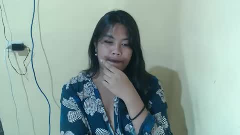 Layla3 online show from 04/11/26, 03:38