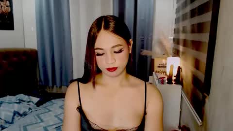 hoelymarie online show from 05/12/26, 10:23