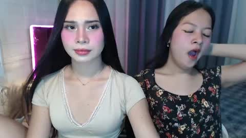 hoelymolly online show from 04/17/26, 07:50