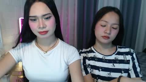 Snapshot of hoelymolly chatting on 04/25/26, 07:22 hoelymolly online show from 04/25/26, 07:22