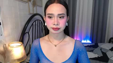 Snapshot of hoelymolly chatting on 05/06/26, 08:41 hoelymolly online show from 05/06/26, 08:41