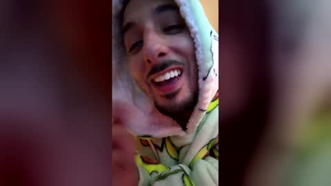 Snapshot of hoeskii chatting on 02/22/26, 06:57 hoeskii online show from 02/22/26, 06:57