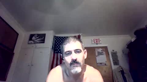 Snapshot of hoglegg99384194 chatting on 09/29/25, 02:38 hoglegg99384194 online show from 09/29/25, 02:38