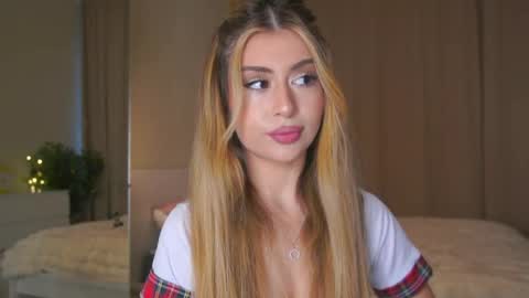 Moni Monica online show from 04/04/26, 08:12