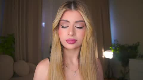 Moni Monica online show from 04/19/26, 08:02