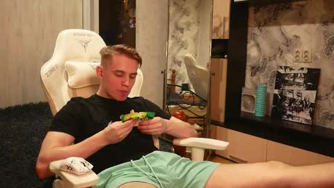 Extaz  Athrey  Howard online show from 10/22/25, 06:29