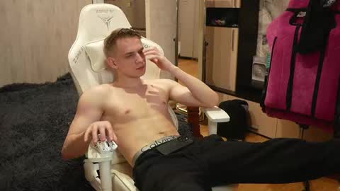 Extaz  Athrey  Howard online show from 10/25/25, 07:52