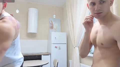 Snapshot of holiday_boys chatting on 07/14/26, 05:07 Extaz Athrey Howard online show from 07/14/26, 05:07