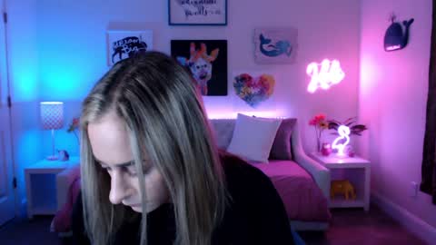 Holi Hurricane online show from 01/27/25, 04:09