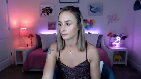 Holi Hurricane online show from 02/15/25, 05:30