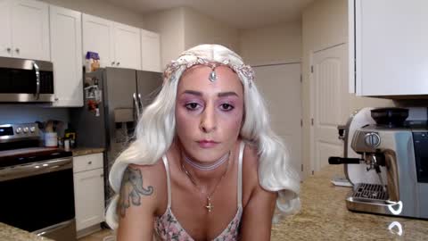 Holi Hurricane online show from 10/10/25, 03:05