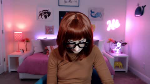 Holi Hurricane online show from 10/18/25, 03:31