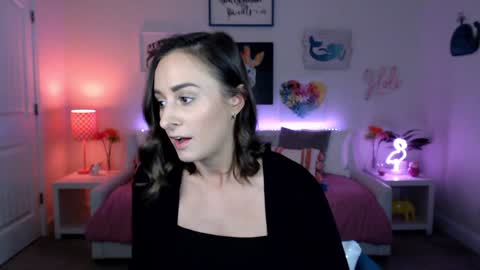 Holi Hurricane online show from 02/07/26, 05:00