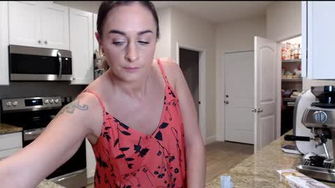 Holi Hurricane online show from 03/27/26, 04:07