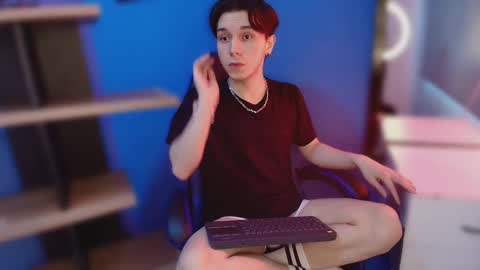 Holland online show from 03/14/26, 01:16