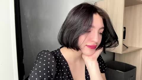 Snapshot of hollisguerrette chatting on 03/04/26, 05:24 Sofia online show from 03/04/26, 05:24