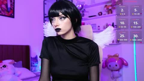 Snapshot of holliwould_ chatting on 05/22/26, 12:11 Holli online show from 05/22/26, 12:11
