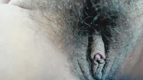 Snapshot of holly0550 chatting on 01/18/25, 06:32 holly... online show from 01/18/25, 06:32