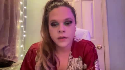 Hollys Drive threw Side Of CB. online show from 12/16/24, 02:57