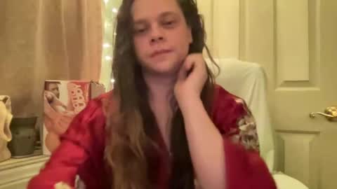 Hollys Drive threw Side Of CB. online show from 12/18/24, 07:47