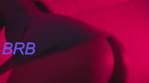 Snapshot of holly_16 chatting on 02/02/25, 10:49 holly_16 online show from 02/02/25, 10:49