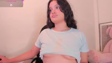 holly_16 online show from 02/22/26, 10:08