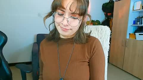 Holly and Honey online show from 04/13/26, 10:15