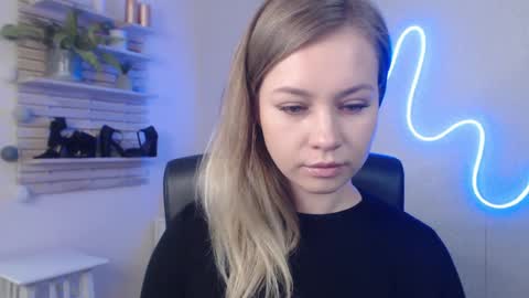 Holly online show from 01/16/25, 06:35