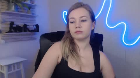 Holly online show from 01/17/25, 06:36