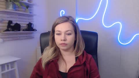 Holly online show from 01/20/25, 07:36