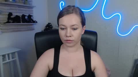 Holly online show from 02/27/25, 03:25