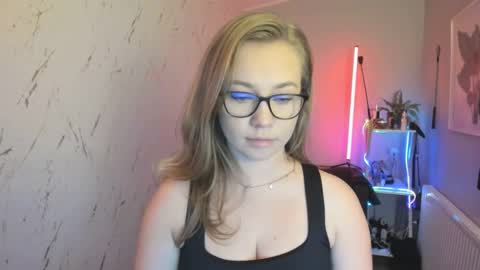 Holly online show from 10/09/25, 06:39