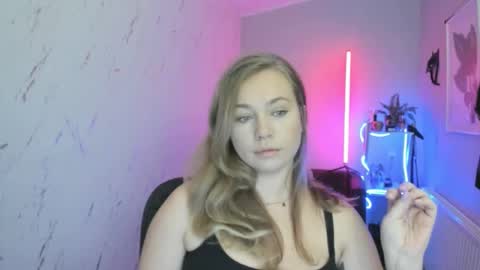 Holly online show from 10/22/25, 06:40