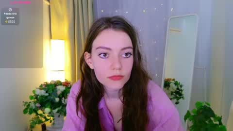 Snapshot of holly_kittenss chatting on 06/17/26, 02:51 Lana online show from 06/17/26, 02:51