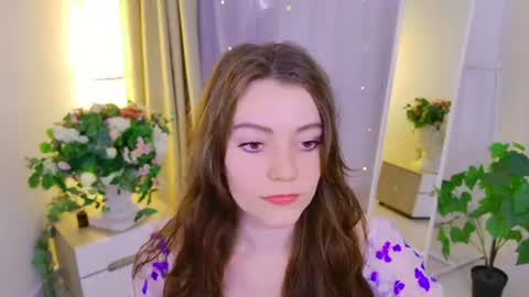 Snapshot of holly_kittenss chatting on 06/28/26, 02:23 Lana online show from 06/28/26, 02:23