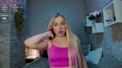 holly_molly8 online show from 10/21/25, 08:31