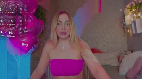 holly_molly8 online show from 03/26/26, 08:03