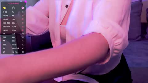 Molly online show from 11/09/25, 04:22