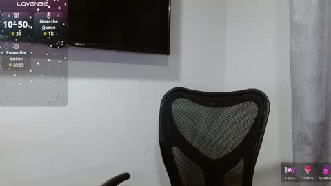 Holly online show from 05/03/26, 05:35