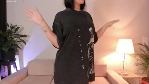 holly    online show from 03/15/26, 03:45