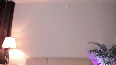 holly    online show from 03/22/26, 06:50