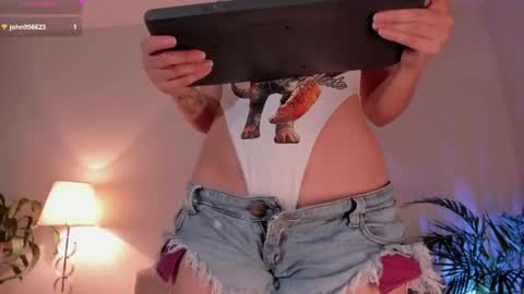 holly    online show from 04/14/26, 03:12