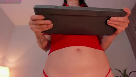 holly    online show from 04/27/26, 08:51