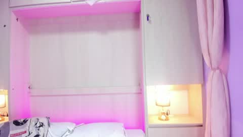 Sofia online show from 04/15/26, 12:01