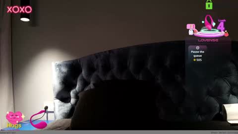 hollyextra online show from 10/28/25, 08:33